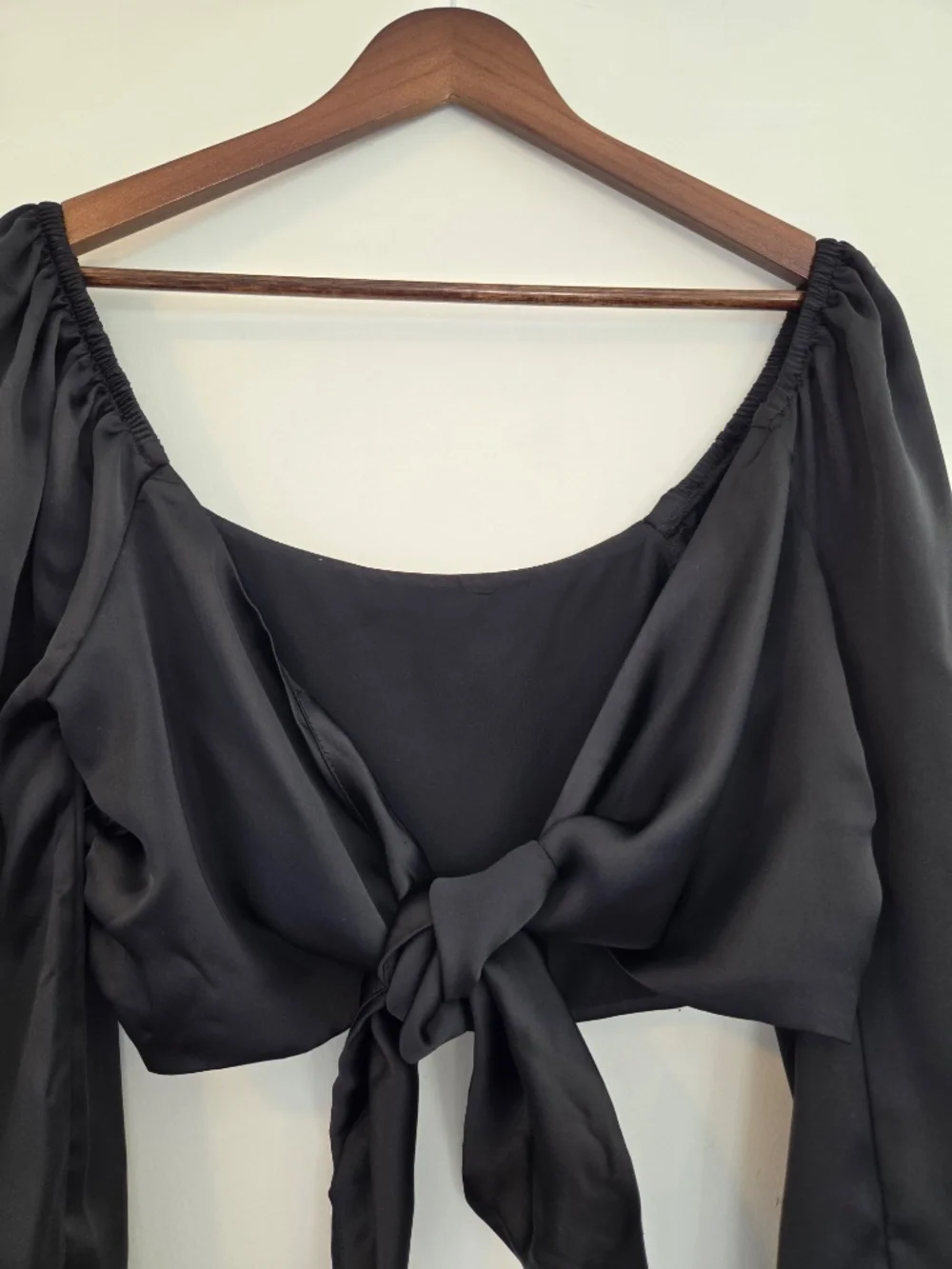 Cropped black satin top S balloon sleeves tie back button cuff festival boho - Picture 3 of 14